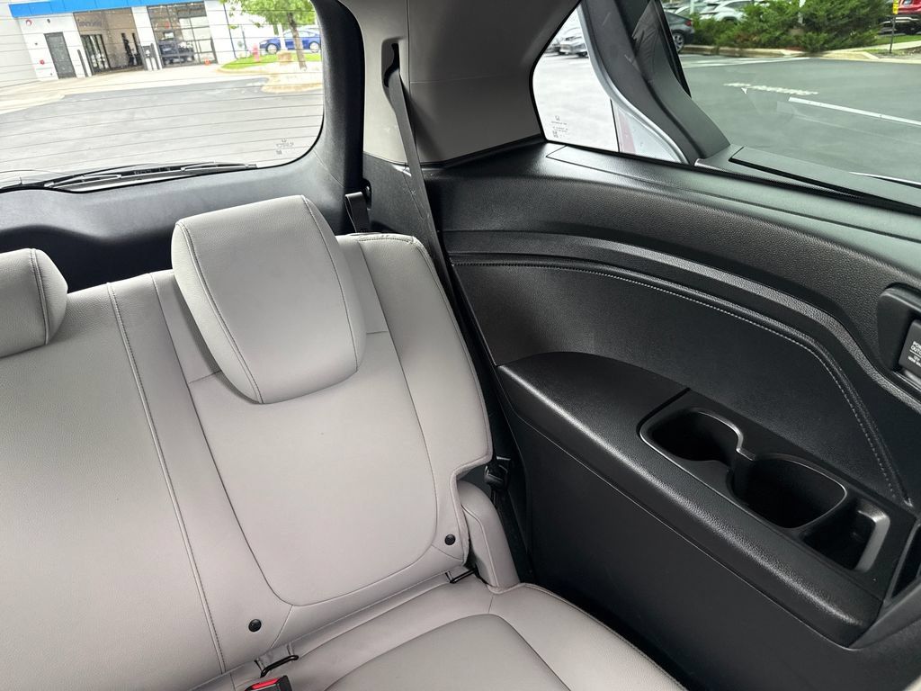 Certified 2024 Honda Odyssey EX-L image 25
