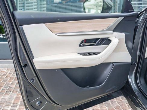 New 2025 MAZDA CX-30 AWD 2.5 S w/ Select Sport Pkg image 14