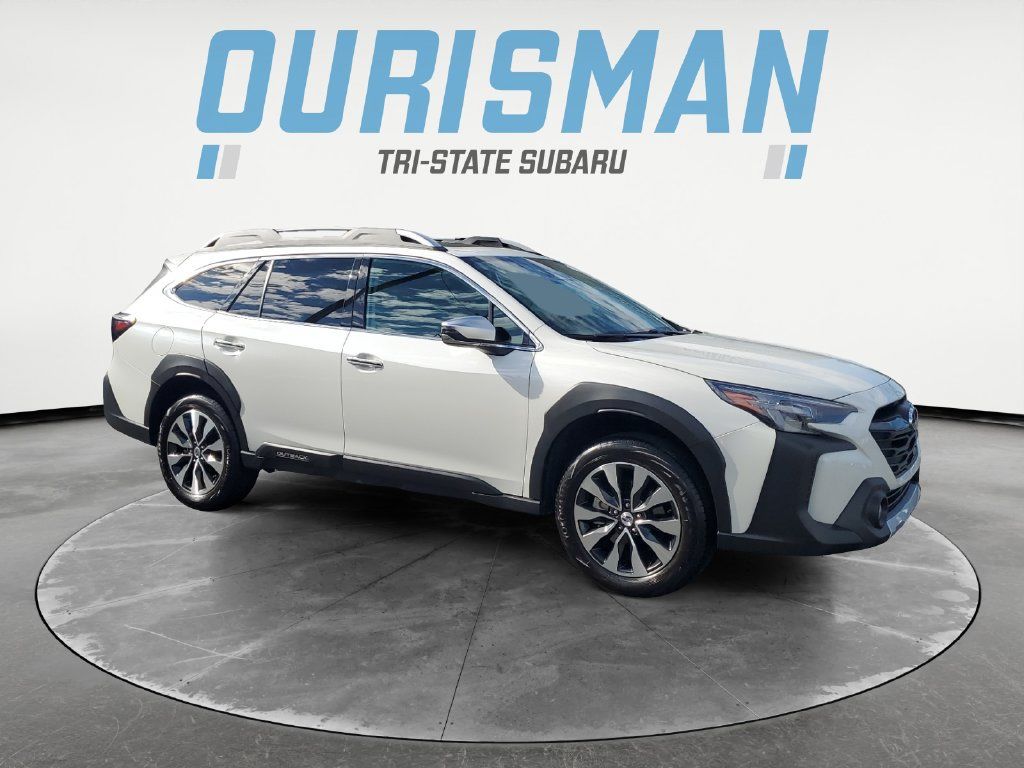 Certified 2025 Subaru Outback Touring XT AWD/4WD image 1