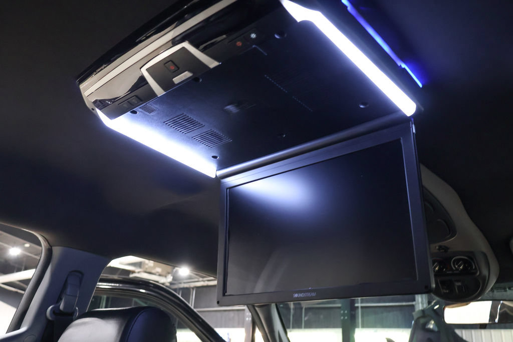 Used 2015 Ford F650 2WD Crew Cab Super Duty image 44