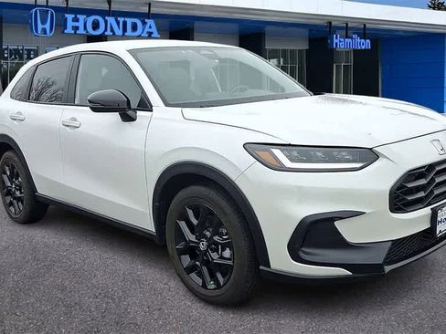 Certified 2025 Honda HR-V Sport image 2