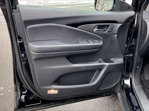 Used 2018 Honda Pilot Elite image 9