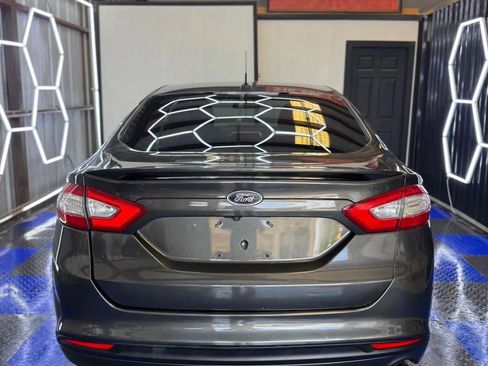 Used 2016 Ford Fusion SE w/ Equipment Group 201A image 18