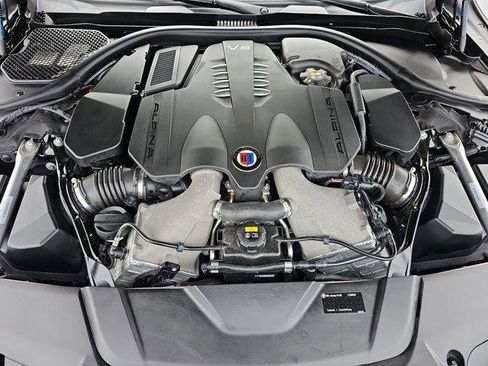 Used 2022 BMW ALPINA B7 xDrive w/ Luxury Rear Seating Package image 31
