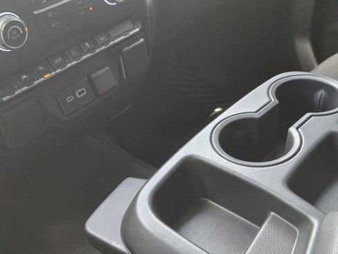 Used 2025 Chevrolet Silverado 1500 Custom RWD image 9