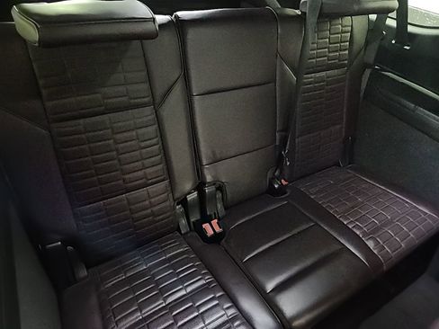 Used 2023 Cadillac Escalade ESV Sport Platinum w/ LPO, ONYX Package image 11