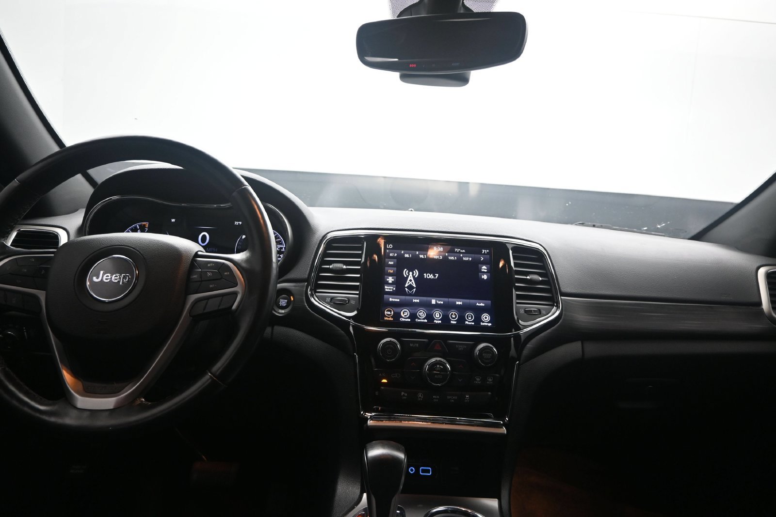 Used 2022 Jeep Grand Cherokee Laredo X RWD image 19