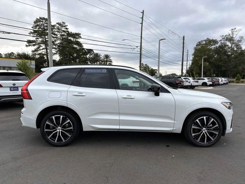 Certified 2025 Volvo XC60 B5 Plus image 6