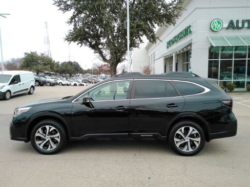 Used 2020 Subaru Outback Limited image 10