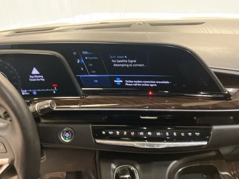 Used 2023 Cadillac Escalade Premium Luxury Platinum image 15