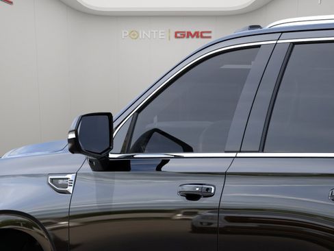 New 2026 GMC Yukon Denali w/ Denali Reserve Package AWD/4WD image 12