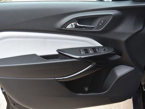 New 2026 Chevrolet Trax LT image 12