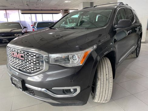 Used 2017 GMC Acadia Denali w/ Technology Package image 3