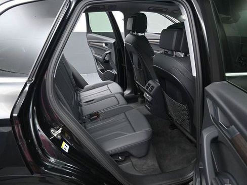 Used 2024 Audi Q5 2.0T Premium AWD/4WD image 32