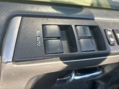 Used 2017 Toyota 4Runner SR5 image 40