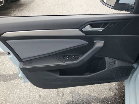 New 2026 Volkswagen Jetta SE FWD image 12