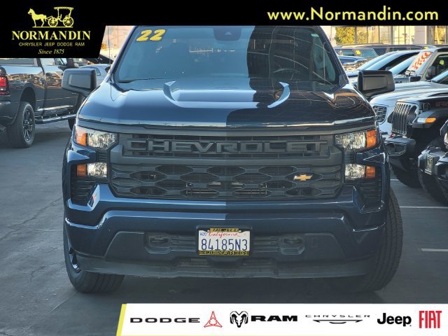 Used 2022 Chevrolet Silverado 1500 Custom RWD image 2