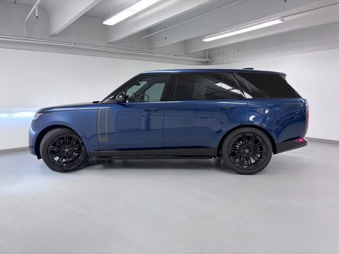 Used 2024 Land Rover Range Rover Long Wheelbase SE AWD/4WD image 4