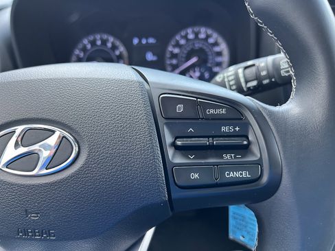 Used 2022 Hyundai Venue SEL image 17