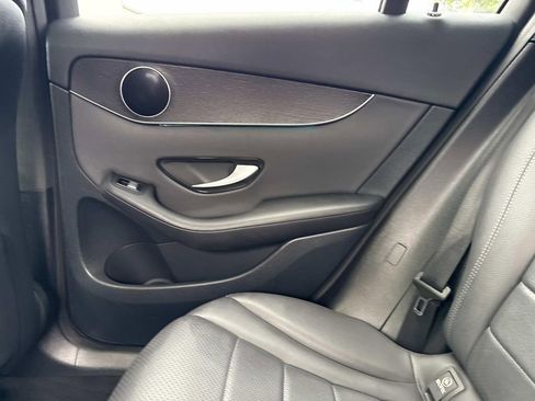 Used 2021 Mercedes-Benz GLC 300 image 19