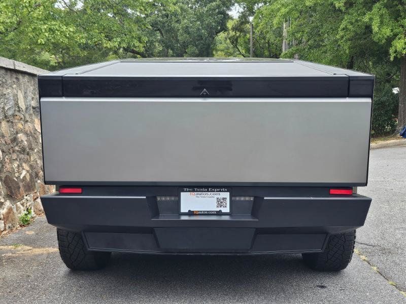 Used 2024 Tesla Cybertruck AWD Crew Cab image 9