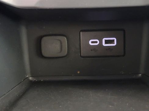 Used 2023 GMC Acadia SLE w/ Driver Convenience Package image 29