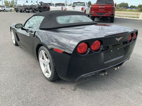 Used 2005 Chevrolet Corvette Convertible w/ Preferred Equipment Group RWD image 7