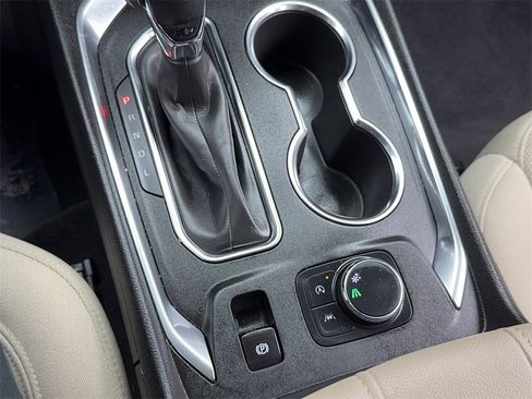 Used 2023 Chevrolet Traverse LS w/ Midnight/Sport Edition image 30