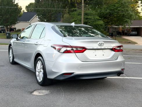 Used 2021 Toyota Camry LE AWD/4WD image 4