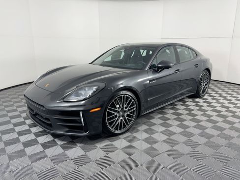 New 2026 Porsche Panamera 4 AWD/4WD image 1