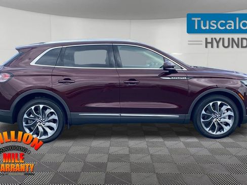 Used 2022 Lincoln Nautilus Reserve w/ Equipment Group 201A image 10