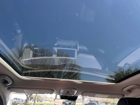 Used 2024 Hyundai Ioniq 5 Limited image 22