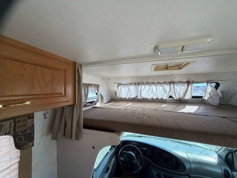 Used 2002 Ford E-350 and Econoline 350 Super Duty image 21