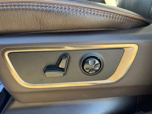 Used 2025 RAM 1500 Limited w/ Trailer Tow Group image 12