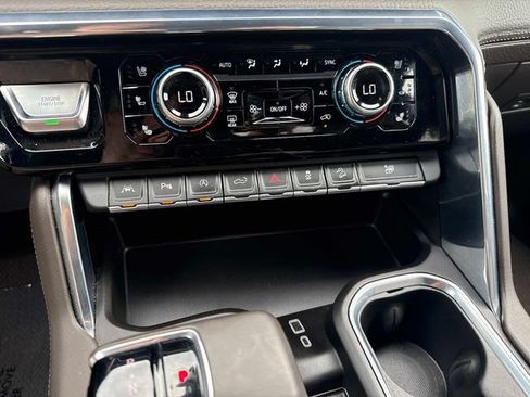 Used 2023 GMC Sierra 1500 Denali w/ Technology Package AWD/4WD image 25