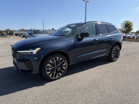 New 2026 Volvo XC60 T8 Ultra w/ Climate Package image 7