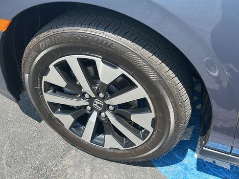 Used 2026 Honda Odyssey EX-L image 3