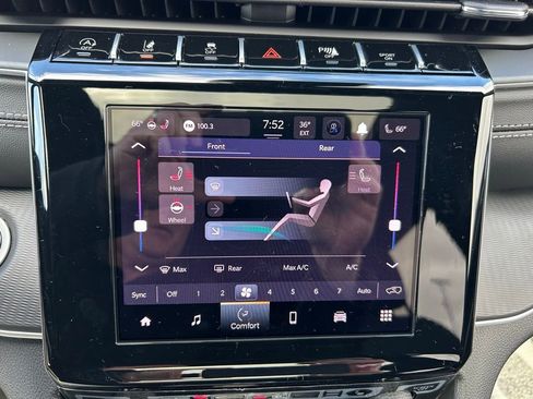 New 2026 Jeep Grand Cherokee L Laredo AWD/4WD image 27