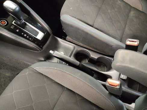 Used 2019 Nissan Kicks SV image 26