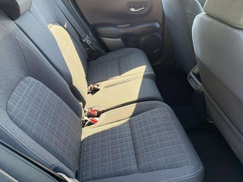 Used 2023 Honda HR-V LX image 26