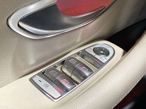 Used 2017 Mercedes-Benz E 300 image 9