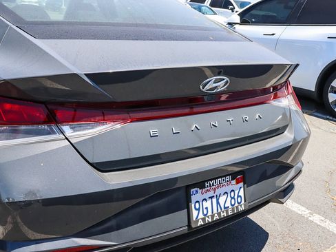Used 2023 Hyundai Elantra SEL w/ Convenience Package FWD image 12