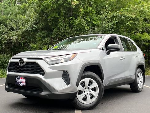 Used 2023 Toyota RAV4 LE AWD/4WD image 1