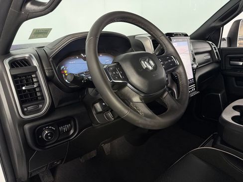 Used 2026 RAM 2500 Laramie AWD/4WD image 22