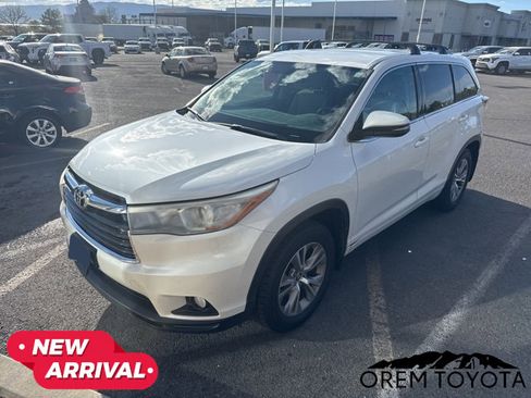Used 2016 Toyota Highlander Plus image 12