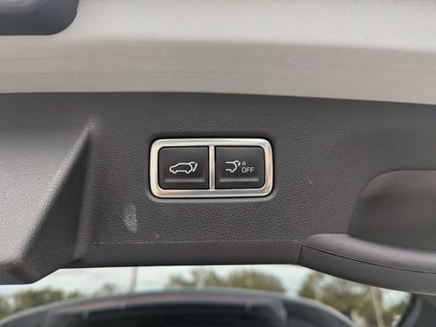 Certified 2024 Kia Sorento SX image 9