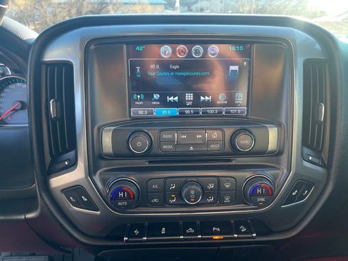 Used 2018 Chevrolet Silverado 1500 LT w/ Texas Edition image 17