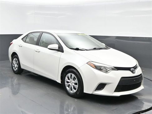 Used 2015 Toyota Corolla LE image 8