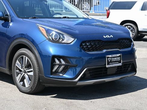Used 2022 Kia Niro EX FWD image 10