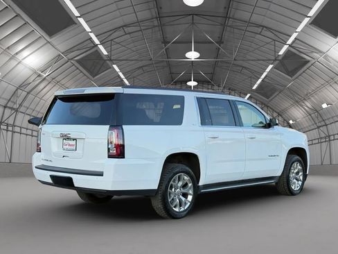 Used 2016 GMC Yukon XL SLT w/ Open Road Package AWD/4WD image 7